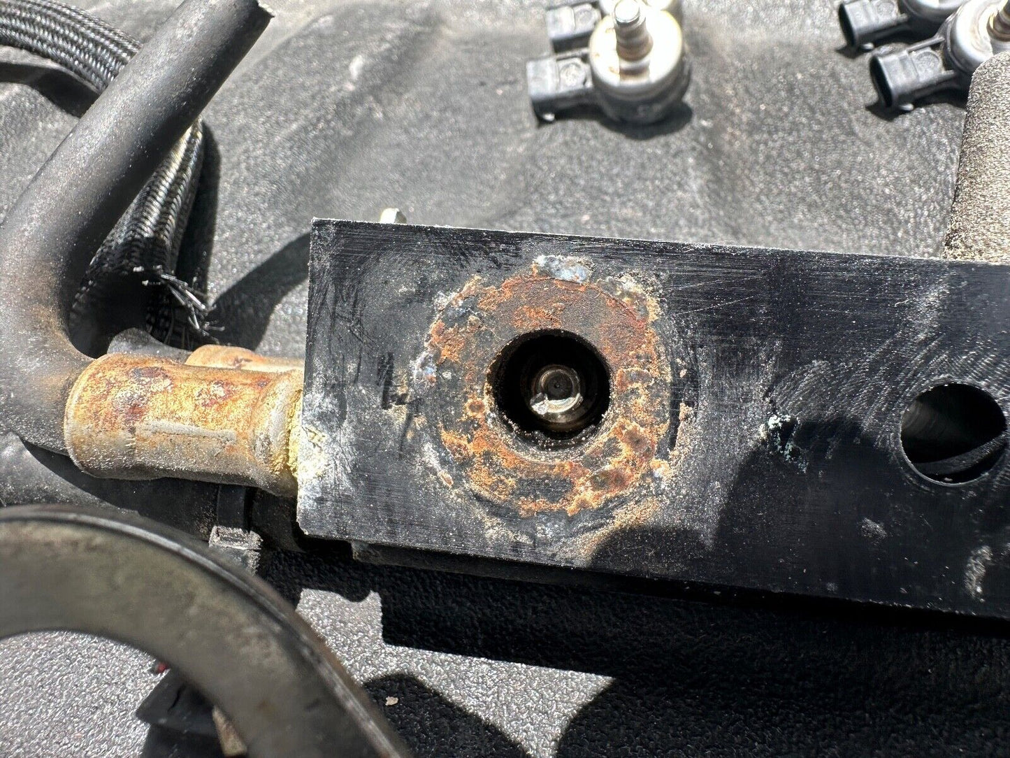 Mercury Optimax 225 HP 3.0 L Outboard Fuel Rail With Injectors 859520 884429 - 1 - Fishhawk MarineeBay Motors:Parts & Accessories:Boat Parts:Outboard Engines & Components:Other