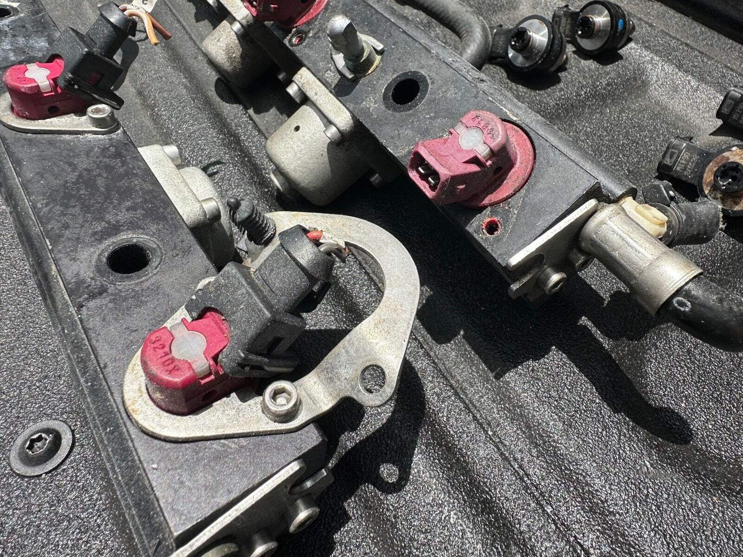 Mercury Optimax 225 HP 3.0 L Outboard Fuel Rail With Injectors 859520 884429 - 1 - Fishhawk MarineeBay Motors:Parts & Accessories:Boat Parts:Outboard Engines & Components:Other
