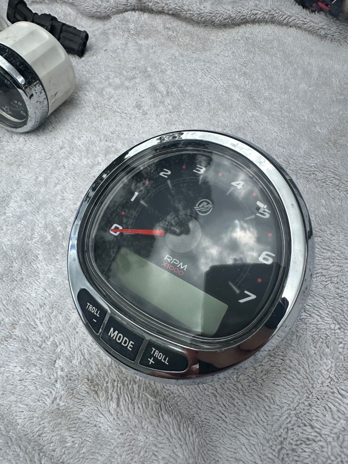 Replacement Chrome Bezel For Mercury SmartCraft SC1000 Tachometer – 8590743 / 8M0135634