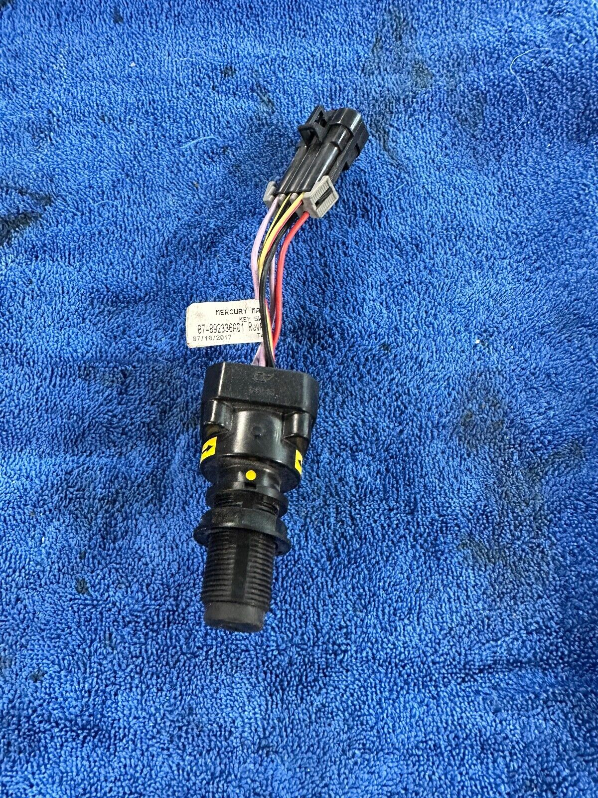 Mercury 87-892336A01 Outboard Key Ignition Switch (Missing Key) - Fishhawk MarineeBay Motors:Parts & Accessories:Boat Parts:Outboard Engines & Components:Electrical Systems